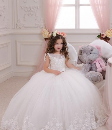 Best Ivory Ball Gown Bateau Neck Chapel Train Sleeveless Flower Girl Dress UK